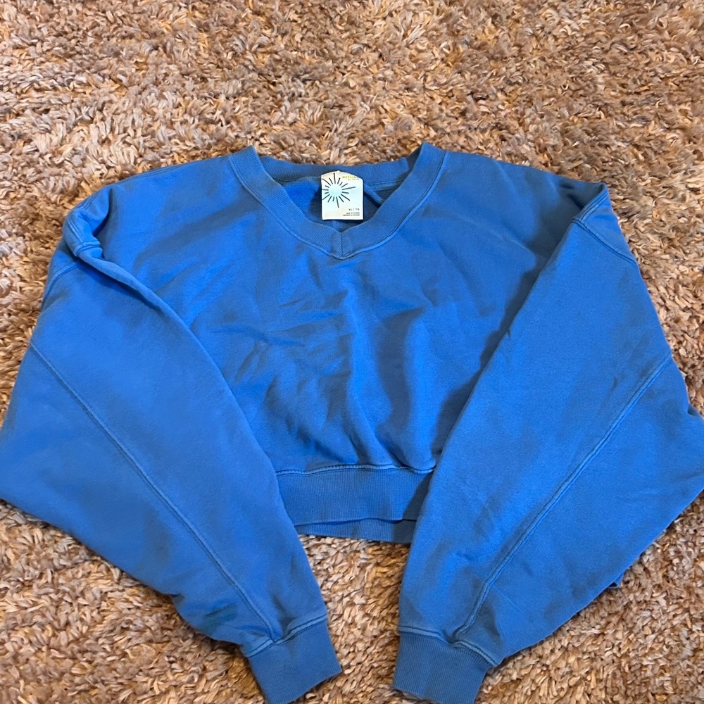 Offline by Aerie French Terry Cropped V-Neck Sweatshirt / Sixe XL
